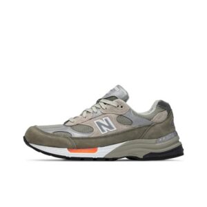 뉴발란스 x 더블탭스 992 메이드 인 USA 올리브 M992WT